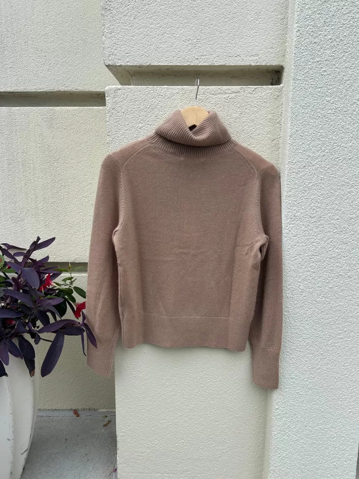 Essential Turtleneck Sweater In >WHITE AND WARREN Best