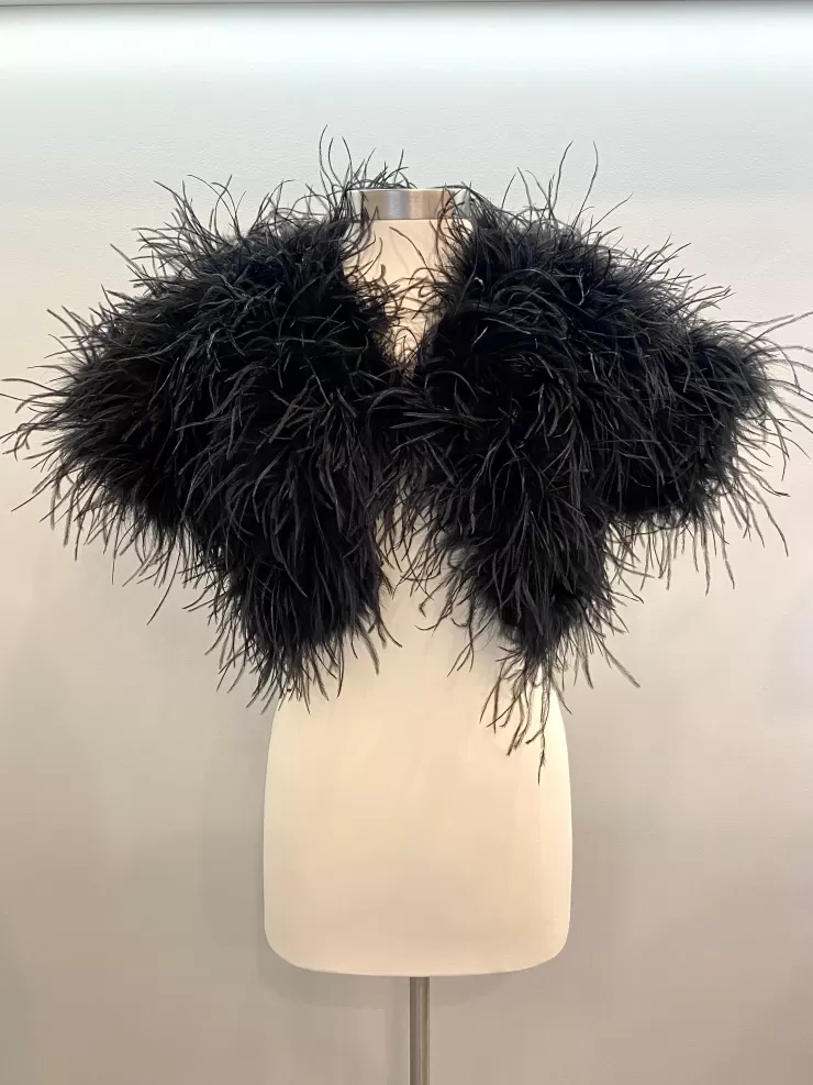 Feather Shoulder Shrug In >LINDA RICHARD Shop