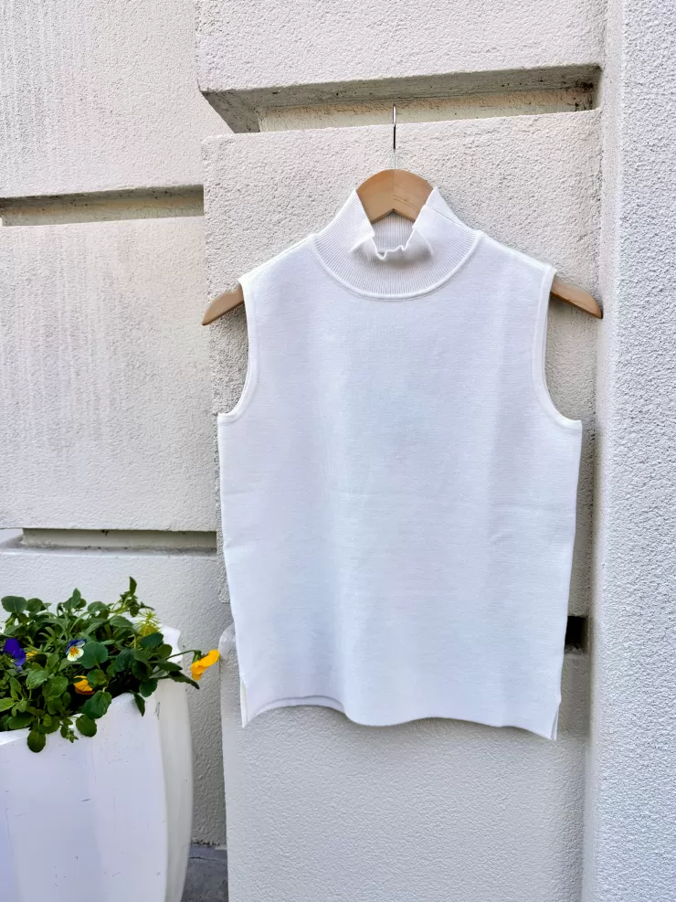 Gianna Sleeveless Sweater In Ivory>LYSSE Store